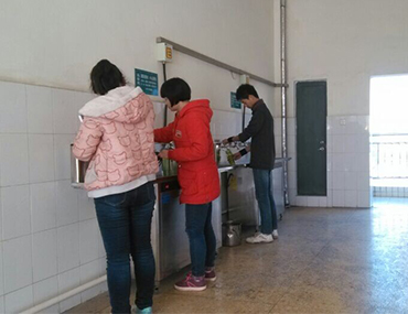 精格學(xué)校飲水機(jī)，“飲”領(lǐng)健康新潮流